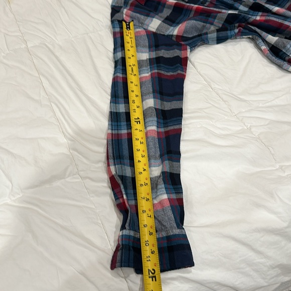Stoic, lightweight flannel size medium - Picture 5 of 6